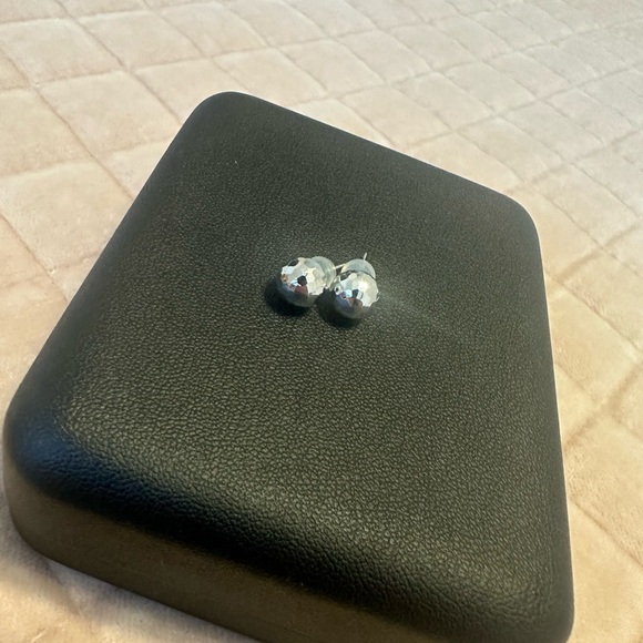 Like NEW!! 14kt Disco Ball Stud Earrings 14K White Gold 8mm - Picture 4 of 6